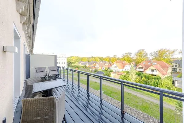 Ferienwohnung Boddenzeit Ostseebad Wustrow ZweiWasser Alte Seefahrtschule Großzügiger Balkon  Boddenzeit