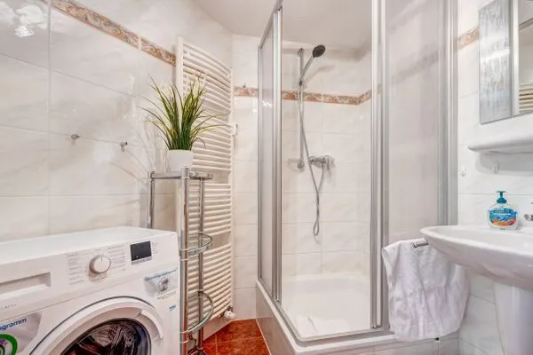 Badezimmer  Haus Berlin, Whg. Krabbengalerie