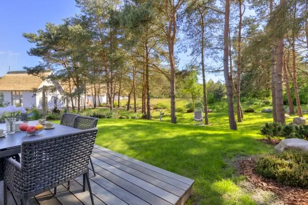 Garten  Lodino Lodge