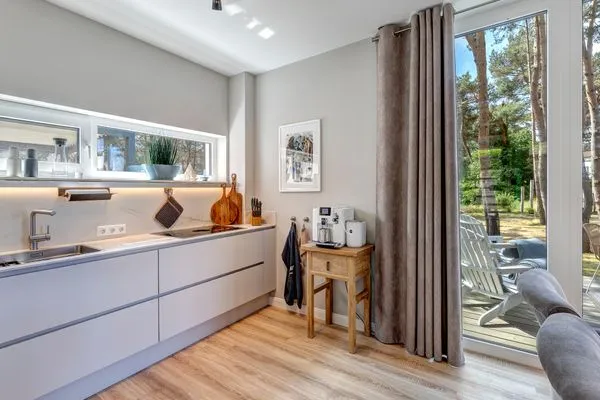 Küche / Küchenzeile  Reethus 54° Loddin mit Sauna und Kamin