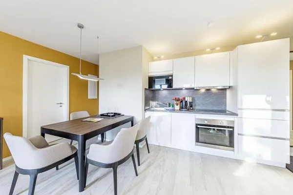 Ferienwohnung Boddendomizil Ostseebad Wustrow ZweiWasser Alte Seefahrtschule Essbereich und Küche  Boddendomizil