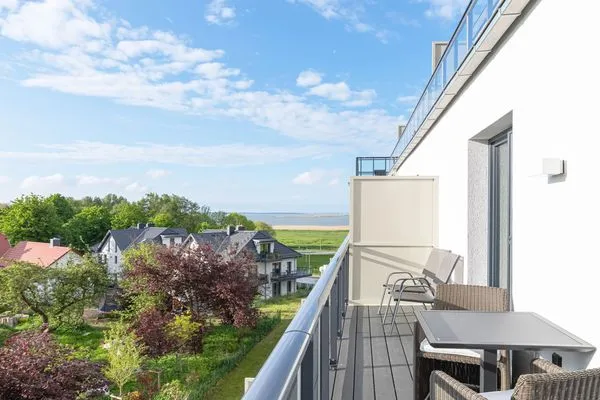 Ferienwohnung Boddenglück Ostseebad Wustrow ZweiWasser Alte Seefahrtschule Balkon mit Weitblick  Boddenglück