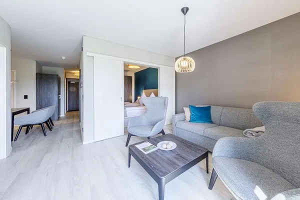 Ferienwohnung Boddenperle Ostseebad Wustrow ZweiWasser Alte Seefahrtschule Gemütliches Wohnzimmer  Boddenperle