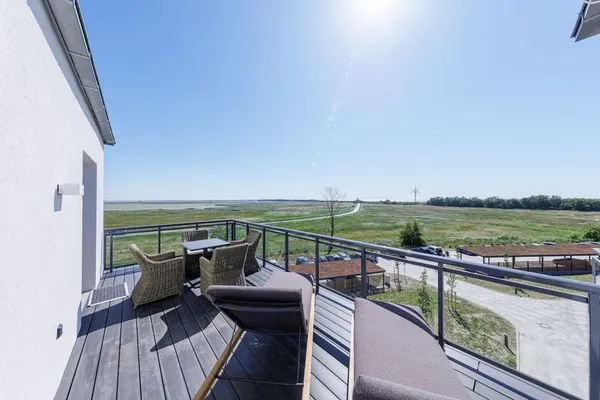 Ferienwohnung Boddenidylle Ostseebad Wustrow ZweiWasser Alte Seefahrtschule Balkon mit Weitblick  Boddenidylle