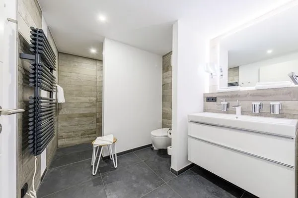 Ferienwohnung Boddenstern Ostseebad Wustrow ZweiWasser Alte Seefahrtschule Badezimmer  Boddenstern