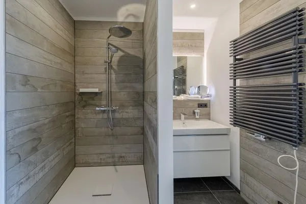 Ferienwohnung Seebadbrise Ostseebad Wustrow ZweiWasser Alte Seefahrtschule Badezimmer  Seebadbrise