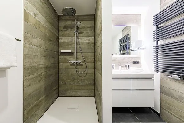 Ferienwohnung Seebadrast Ostseebad Wustrow ZweiWasser Alte Seefahrtschule Badezimmer  Seebadrast