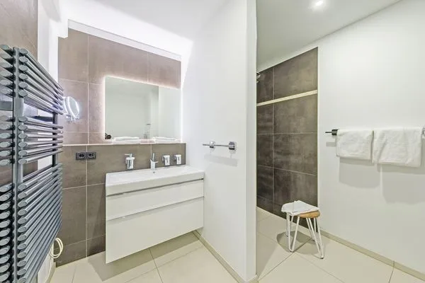 Ferienwohnung Kaptain´s Huus Ostseebad Wustrow ZweiWasser Alte Seefahrtschule Badezimmer  Kaptain's Huus