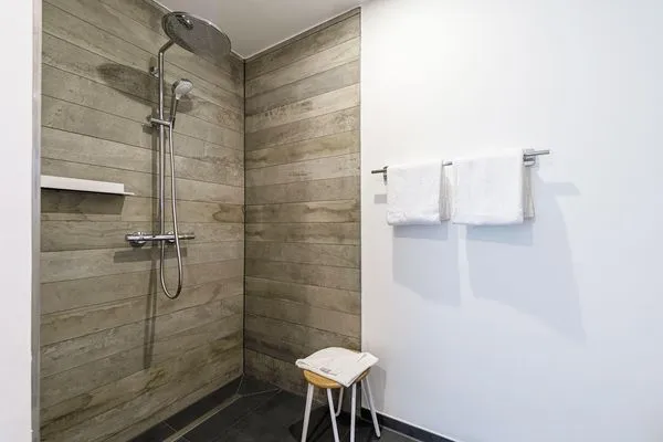 Ferienwohnung Rundblick Ostseebad Wustrow ZweiWasser Alte Seefahrtschule Badezimmer  Rundblick