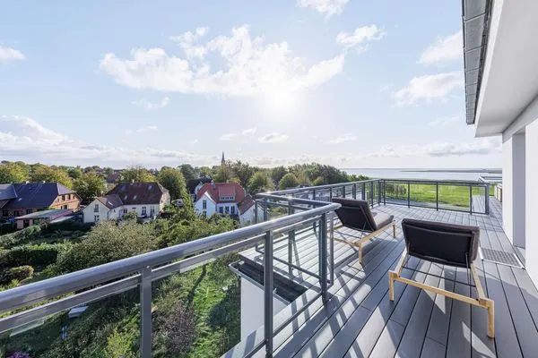 Ferienwohnung Sommerperle Ostseebad Wustrow ZweiWasser Alte Seefahrtschule Sonnenterrasse mit Wasserblick  Sommertraum