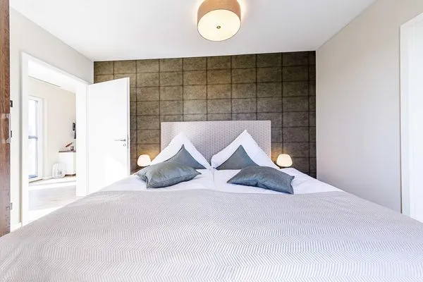 Ferienwohnung Sommersuite Ostseebad Wustrow ZweiWasser Alte Seefahrtschule Schlafzimmer  Sommersuite