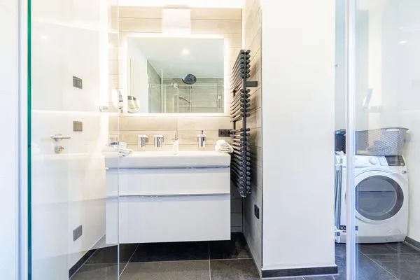 Ferienwohnung Große Strandburg Ostseebad Wustrow ZweiWasser Alte Seefahrtschule Badezimmer  Große Strandburg