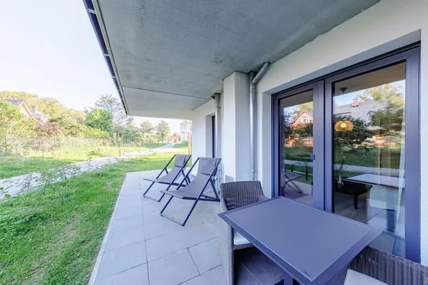Ferienwohnung Große Strandburg Ostseebad Wustrow ZweiWasser Alte Seefahrtschule Terrasse mit Garten  Große Strandburg