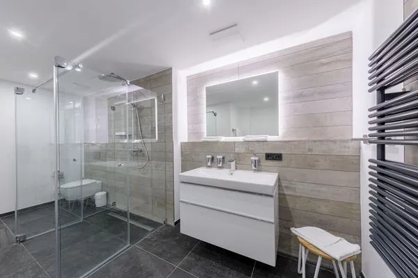 Ferienwohnung Strandflair Ostseebad Wustrow ZweiWasser Alte Seefahrtschule Badezimmer  Strandflair