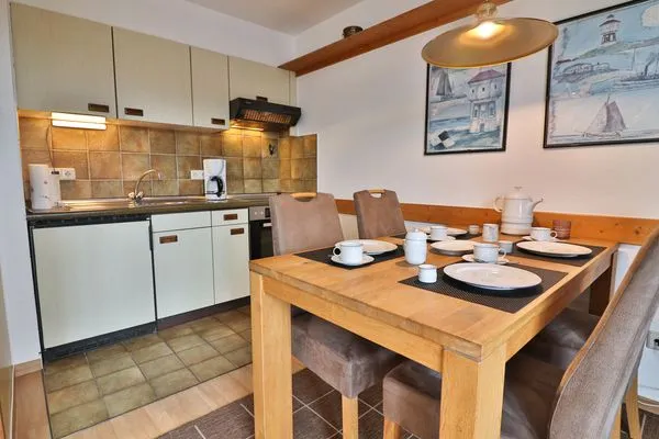 Küche / Küchenzeile  Seemannskojen Backbord