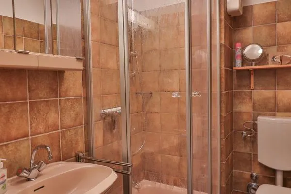 Badezimmer  Seemannskojen Backbord