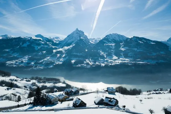 View on Mürtschenstock mountain and Lake Walensee  Apartment Grossgaden