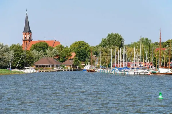 Ferienwohnung Große Strandmuschel Ostseebad Wustrow ZweiWasser Alte Seefahrtschule Nachbarschaft  Große Strandmuschel