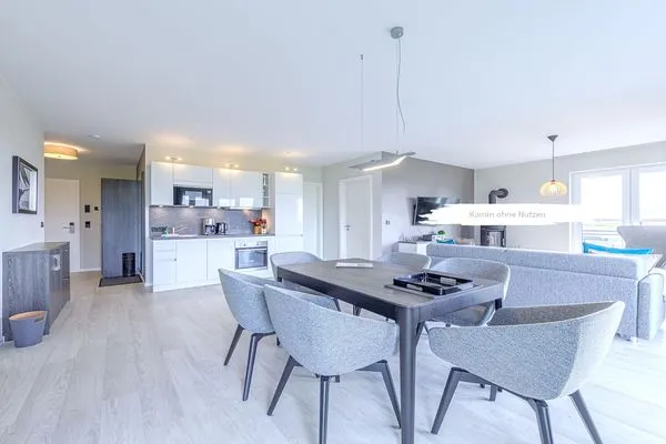 Ferienwohnung Strandnixe Ostseebad Wustrow ZweiWasser Alte Seefahrtschule Essbereich und Küche  Strandnixe