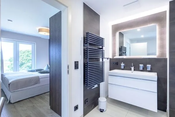 Ferienwohnung Strandleben Ostseebad Wustrow ZweiWasser Alte Seefahrtschule Badezimmer  Strandleben