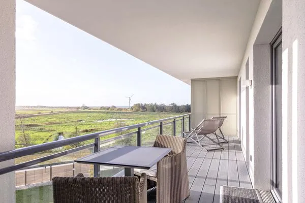 Ferienwohnung Stranddomizil Ostseebad Wustrow ZweiWasser Alte Seefahrtschule Balkon für Sonnenstunden  Stranddomizil