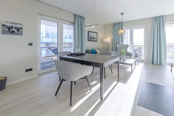 Ferienwohnung Stranddomizil Ostseebad Wustrow ZweiWasser Alte Seefahrtschule Essbereich  Stranddomizil