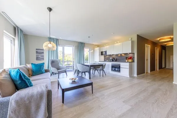 Ferienwohnung Meersinn Ostseebad Wustrow ZweiWasser Alte Seefahrtschule Wohnbereich und Küche  Meersinn