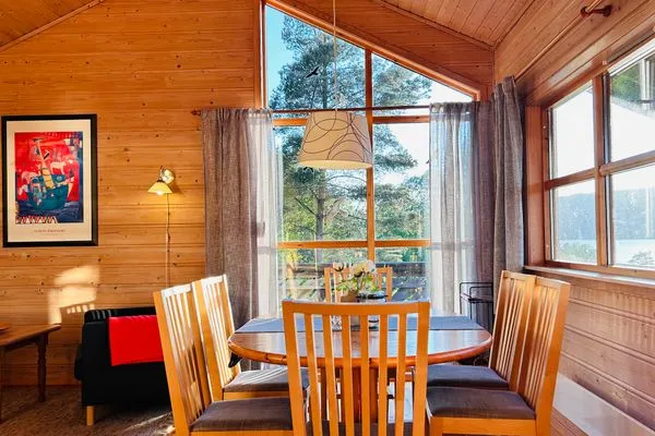 Aussicht vom Ferienaus durch riesen Panoramafenster  Fjordhytte-1