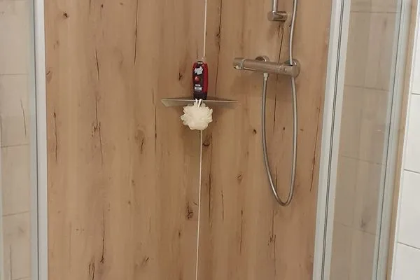 Badezimmer mit Dusche Parkresidenz am Hafen Wohnung HF 32