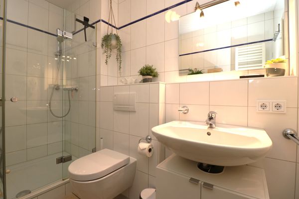 BIRKENHOF Haus 10, App. 20 "Strandglück" Ostseebad Wustrow - Badezimmer