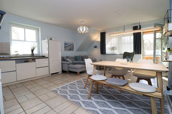 BIRKENHOF Haus 10, App. 20 "Strandglück" Ostseebad Wustrow - Küche / Küchenzeile