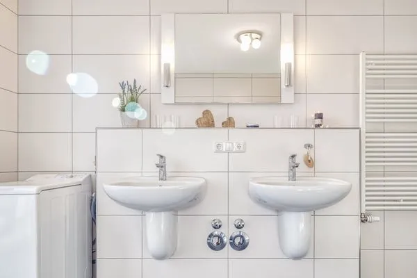 zwei Waschbecken Hafenstrasse 15 in Prerow Ephelia in Prerow