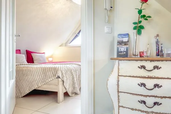 Schlafzimmer mit Doppelbett Kavelweg 9 Kavelweg 9 Whg 5