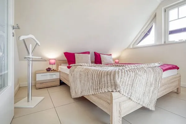 Schlafzimmer mit Doppelbett Kavelweg 9 Kavelweg 9 Whg 5