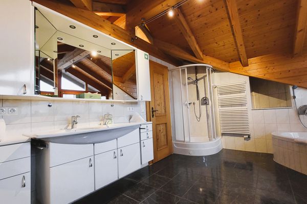  Ferienwohnung Lichtblick Ferienwohnungen in Rieden am Forggensee - Badezimmer