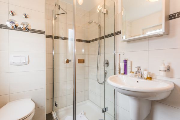  Morgensonne 1 Ostseebad Ahrenshoop - Badezimmer