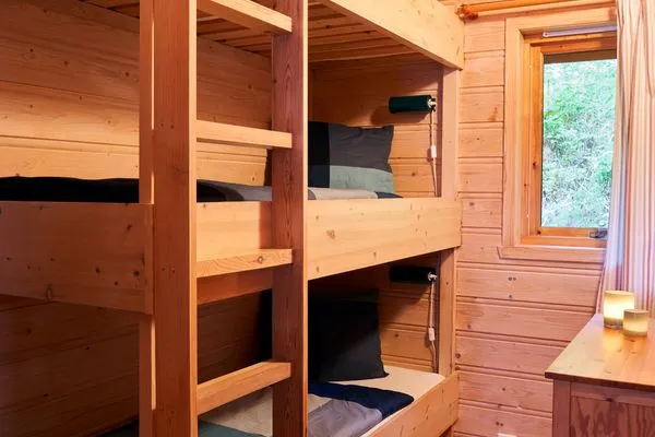 Schlafzimmer mit 3-er Stockbett  Fjordhytte-2