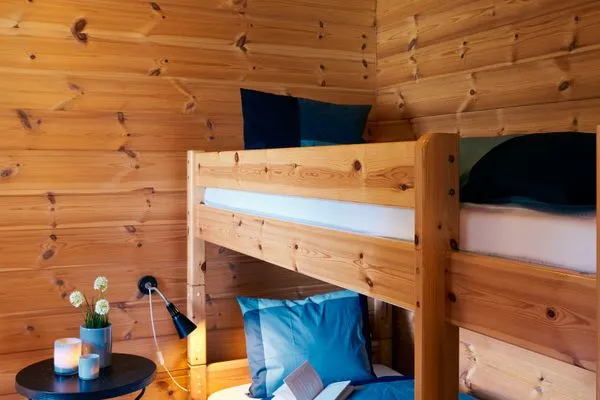 Schlafzimmer im Untergeschoss mit 3 Schlafgelegenheiten  Fjordhytte-4