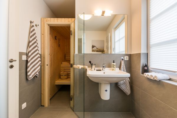  Das Dünenhaus Ostseebad Wustrow - Badezimmer