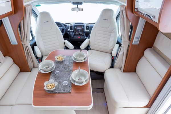  Wohnmobil Alkoven Kea 76 Laboe - Wohnzimmer