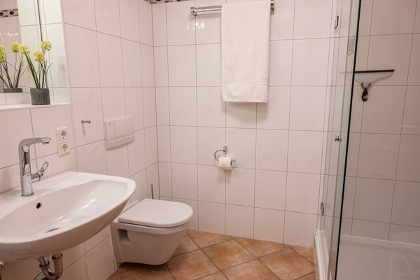 BIRKENHOF Haus 02, App. 65 "Dünennest" Ostseebad Wustrow - Badezimmer