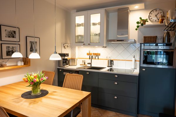 BIRKENHOF Haus 02, App. 65 "Dünennest" Ostseebad Wustrow - Küche / Küchenzeile