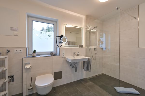 Ferienwohnungen Stock Ferienwohnung Nr. 4 Ferienwohnungen in Kluftern bei Friedrichshafen - 