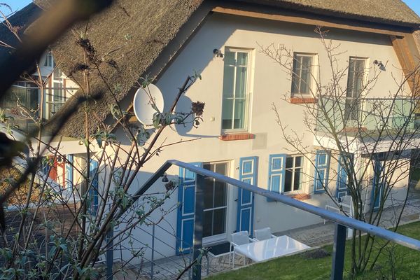 GRENZWEG Doppelhaushälfte am Grenzweg Ostseebad Ahrenshoop - Fassade / Eingang