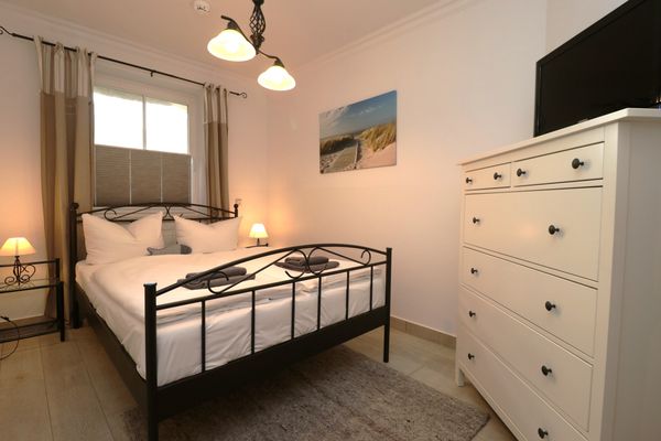 BIRKENHOF Haus 12, App. 04, Ostseetraum Ostseebad Wustrow - Schlafzimmer