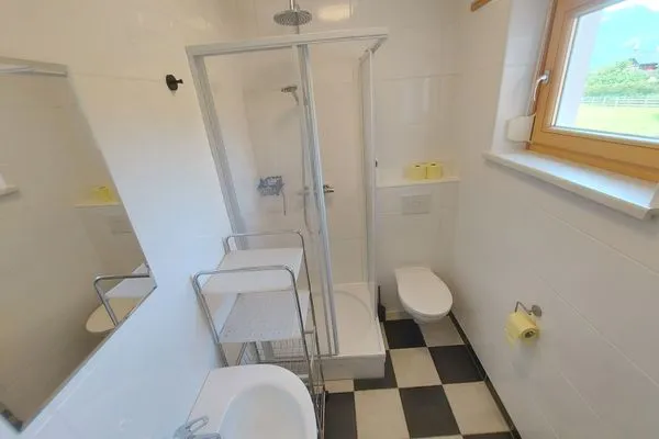 Gäste-WC  Apartment Narcis - Alter Kindergarten