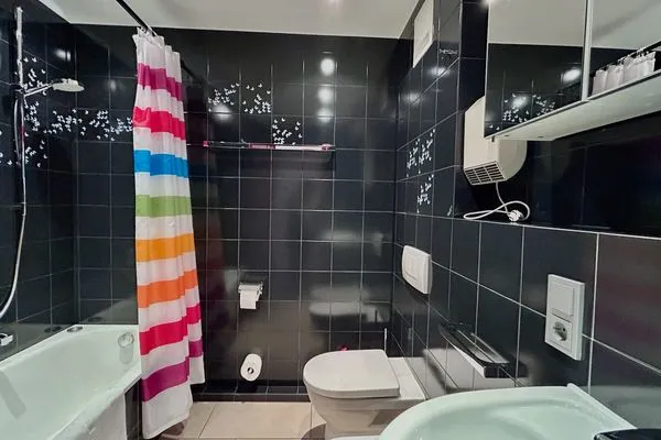  Ferienwohnung Im Seepalais Langenargen - Badezimmer 1