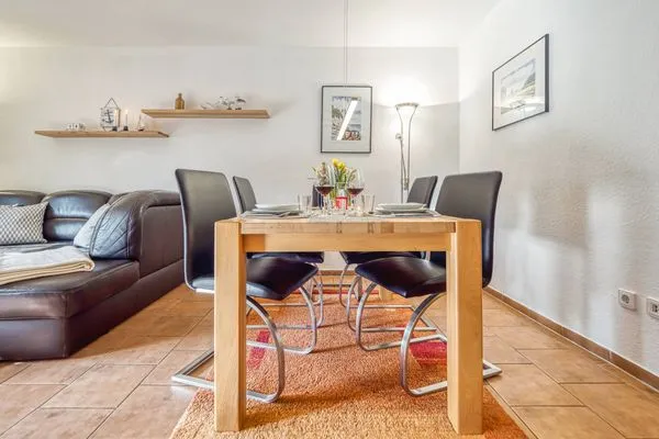 Esstisch Ferienpark Freesenbruch Reihenhaus 6a - Möwe