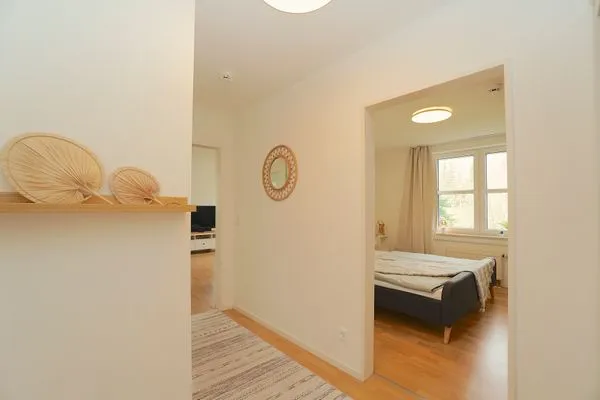 Fassade / Eingang  Helle und moderne Ferienwohnung 'Südstrand Apartment' mit Balkon, direkt an der Ostsee