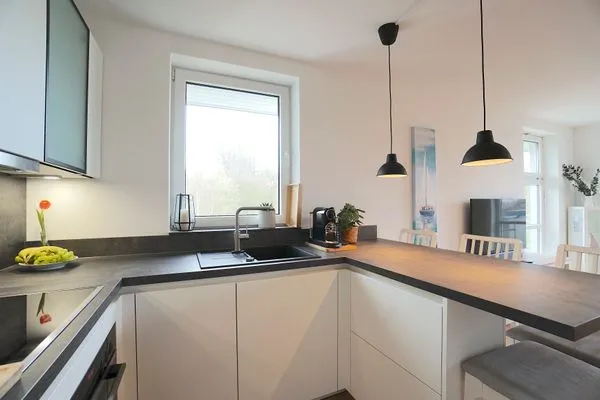 Küche / Küchenzeile  Helle und moderne Ferienwohnung 'Südstrand Apartment' mit Balkon, direkt an der Ostsee